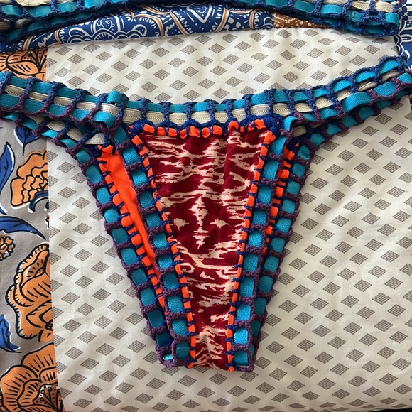 Colorful Patterned Bikini Set - Picture 2 of 7